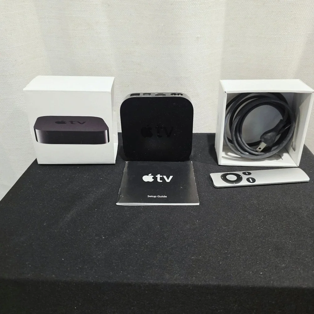 Apple TV Media‎ Streamer with Box 2nd Generation A1378 MC572LL/A Black 720p HD